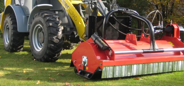 Hydraulic flail mowers